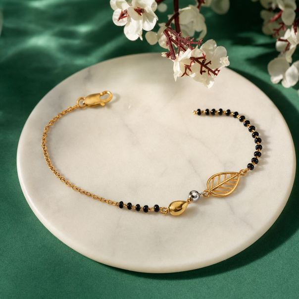 Plain Gold Hand Mangalsutra