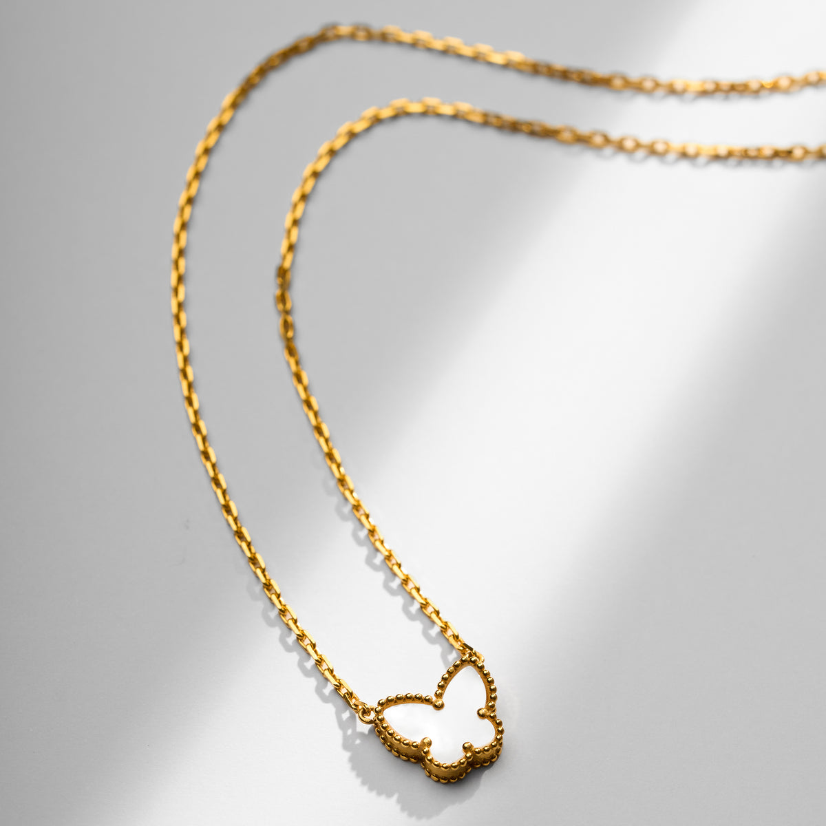Gold Minimal Cable Link Pendant Chain