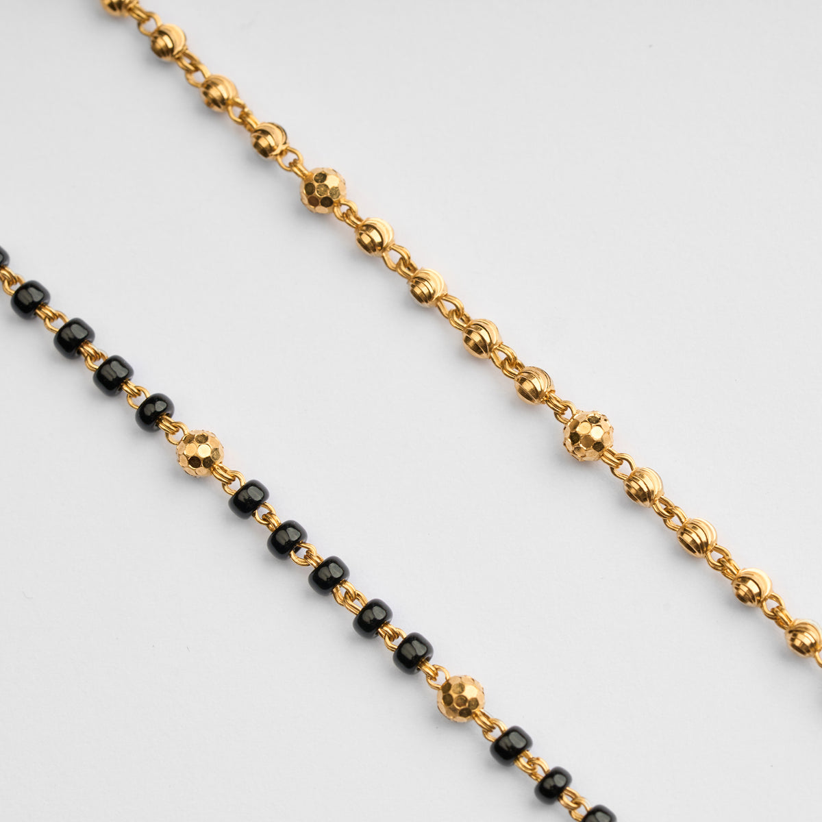 Gold Vertical Mangalsutra