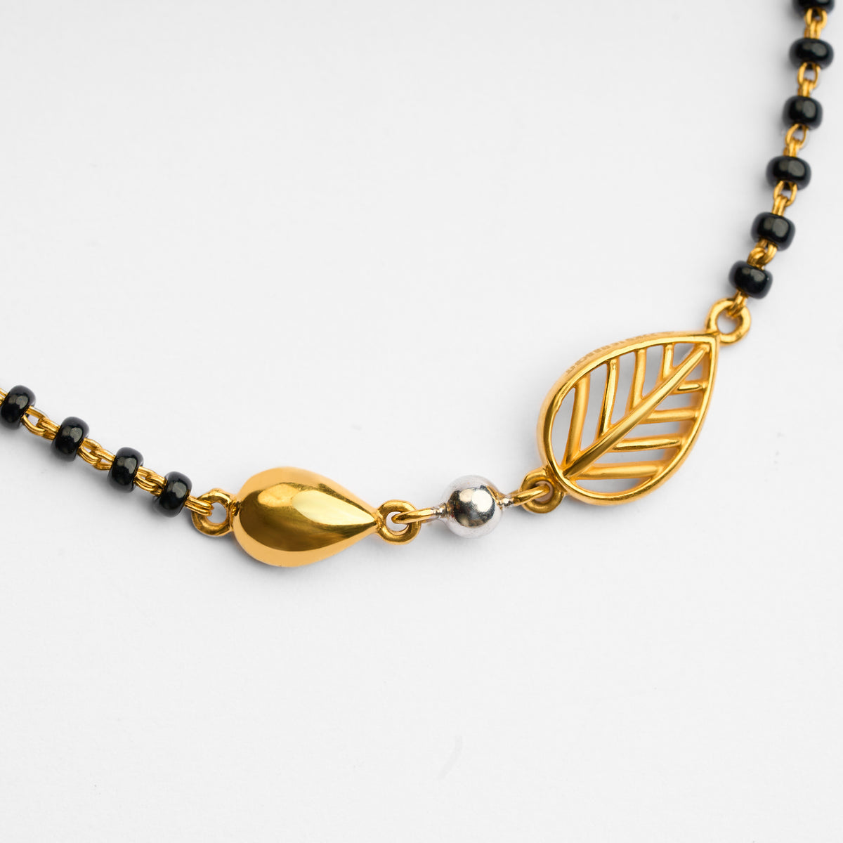 Plain Gold Hand Mangalsutra