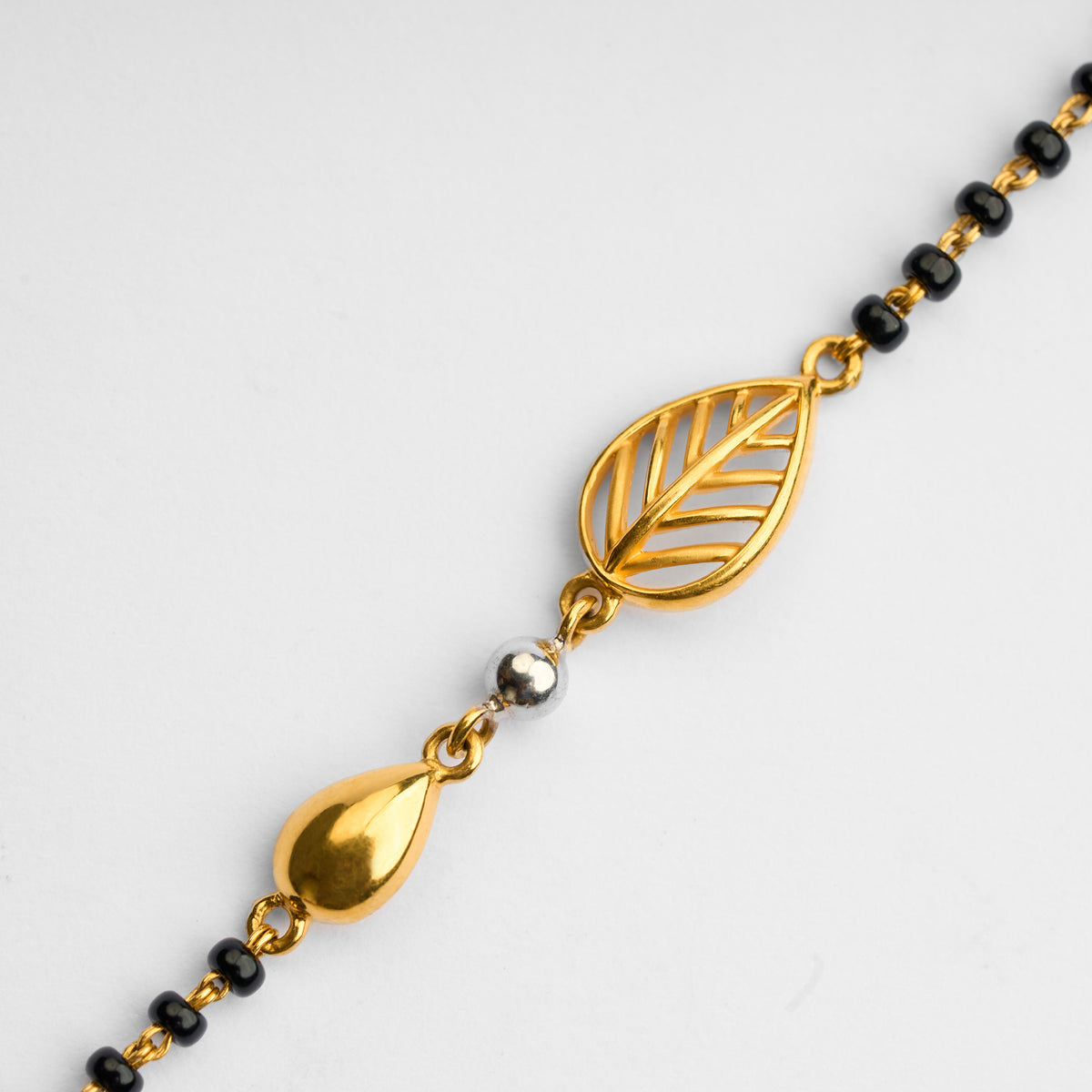 Plain Gold Hand Mangalsutra