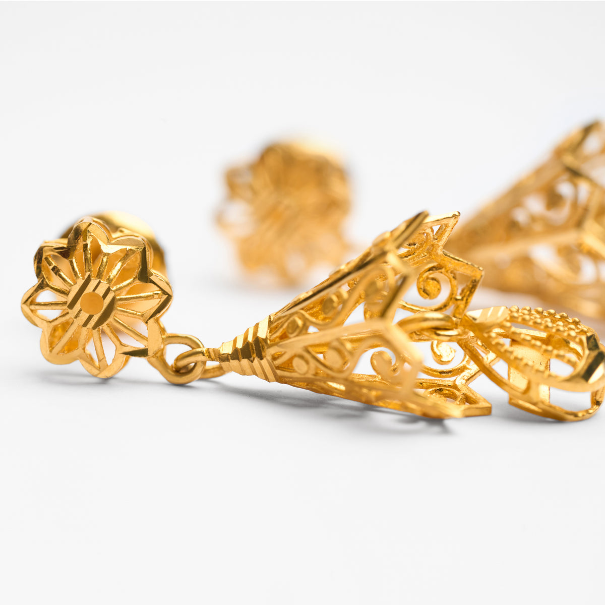 Plain Gold Jhumka Earrings
